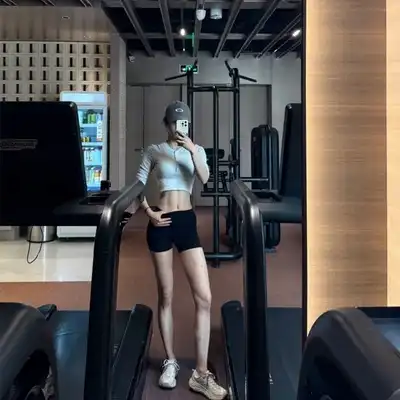 陆怡娜